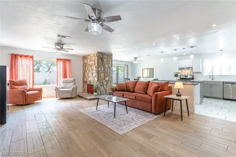 105 S Cimarron Road