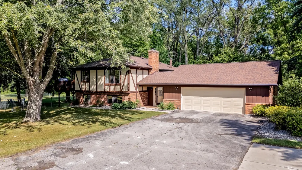 6549 Napier Road Salem Township, MI 48170
