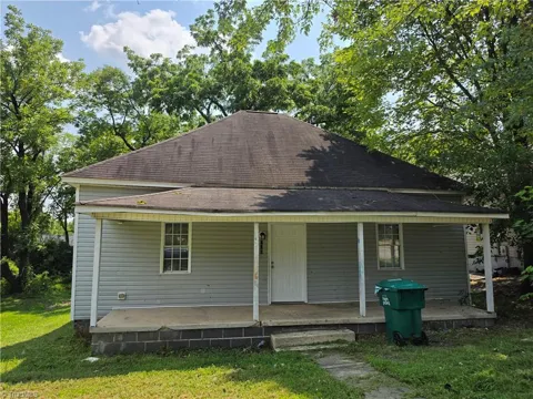 806 E Commerce Avenue
