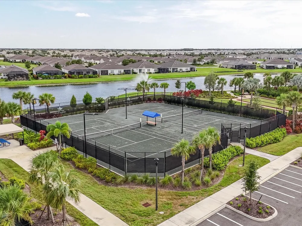18306 CROPSIDE TRAIL Bradenton, FL 34211