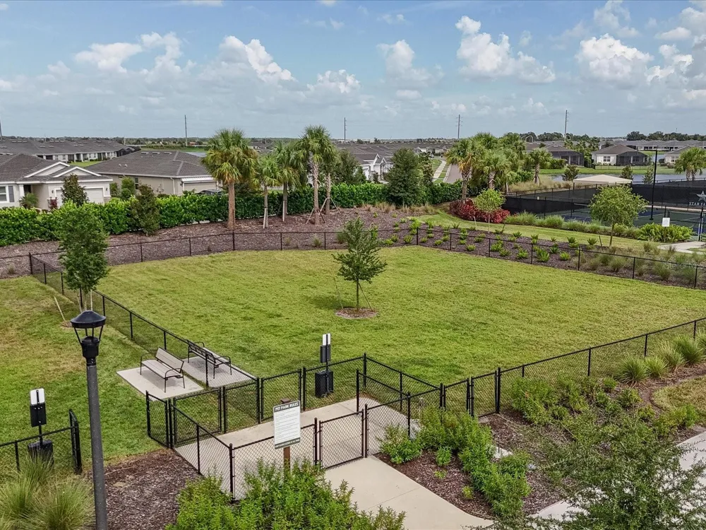 18306 CROPSIDE TRAIL Bradenton, FL 34211