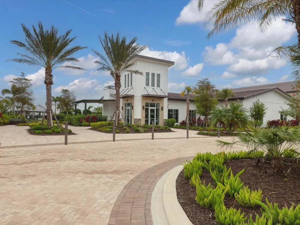 18306 CROPSIDE TRAIL Bradenton, FL 34211
