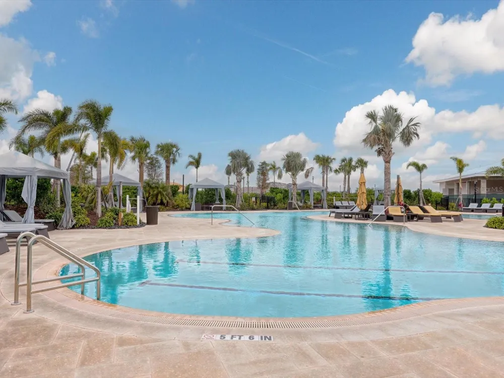 18306 CROPSIDE TRAIL Bradenton, FL 34211