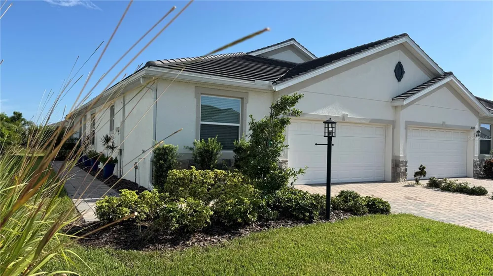 18306 CROPSIDE TRAIL Bradenton, FL 34211