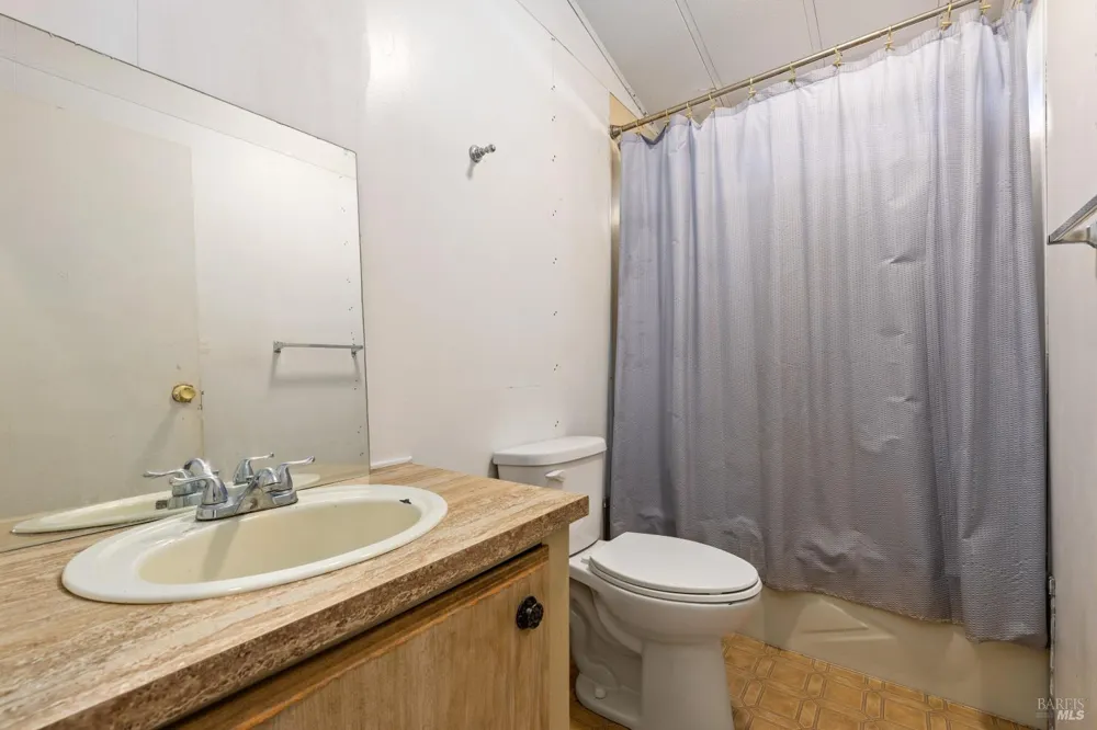 6153 James Street Clearlake, CA 95422
