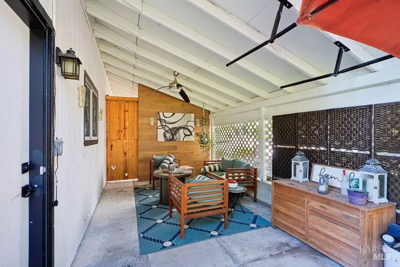 822 Robinson Road Sebastopol, CA 95472
