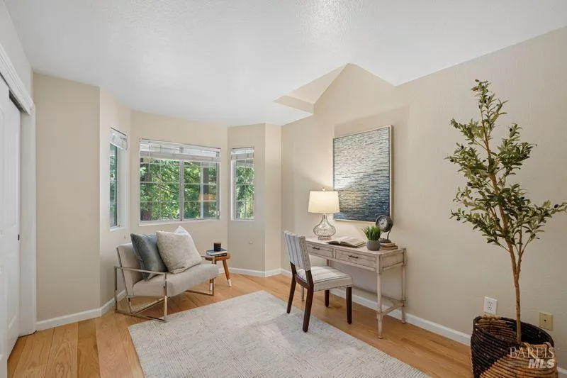 822 Robinson Road Sebastopol, CA 95472