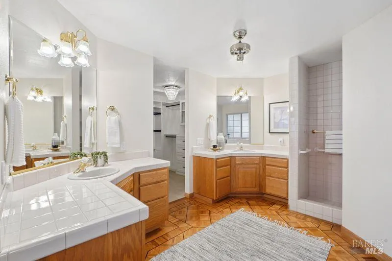 822 Robinson Road Sebastopol, CA 95472