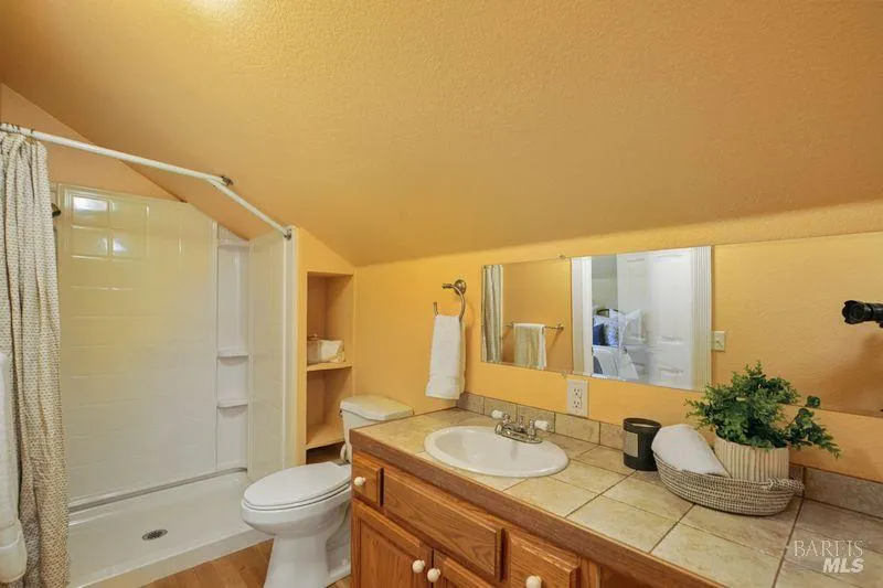 822 Robinson Road Sebastopol, CA 95472