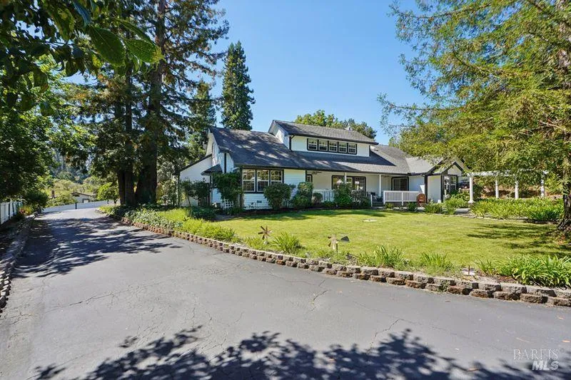 822 Robinson Road Sebastopol, CA 95472