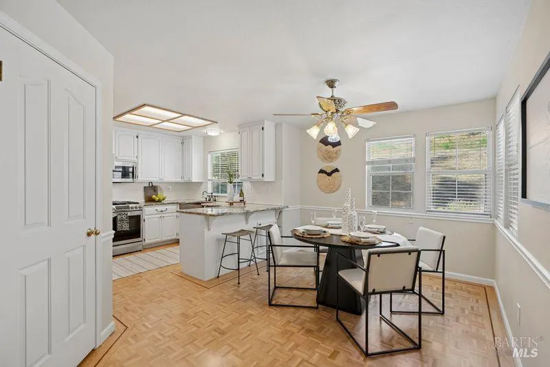 822 Robinson Road Sebastopol, CA 95472