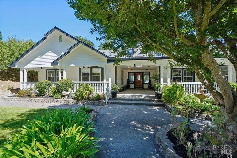 822 Robinson Road Sebastopol, CA 95472