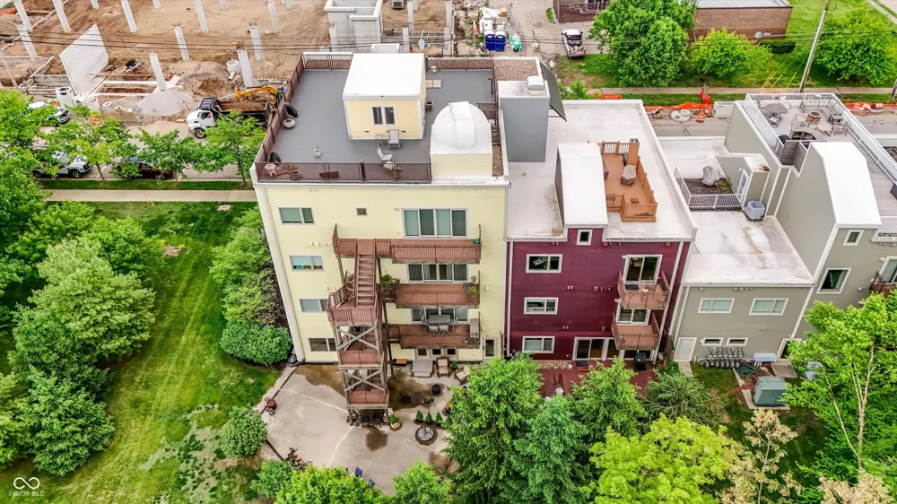 1030 Jackson Street Columbus, IN 47201