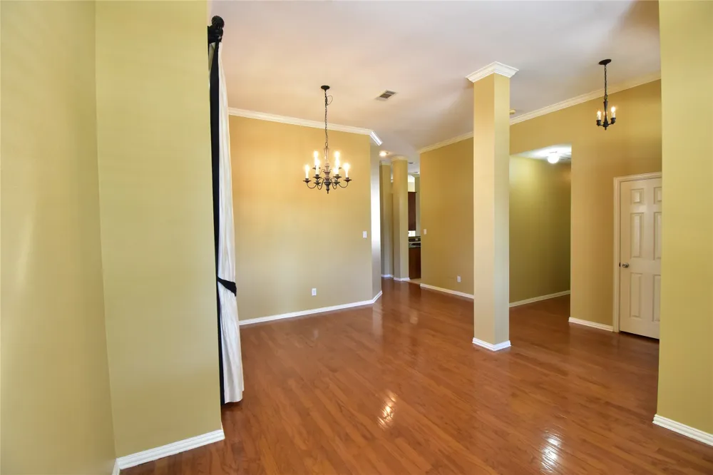 1109 Shadow Lakes Boulevard Allen, TX 75002
