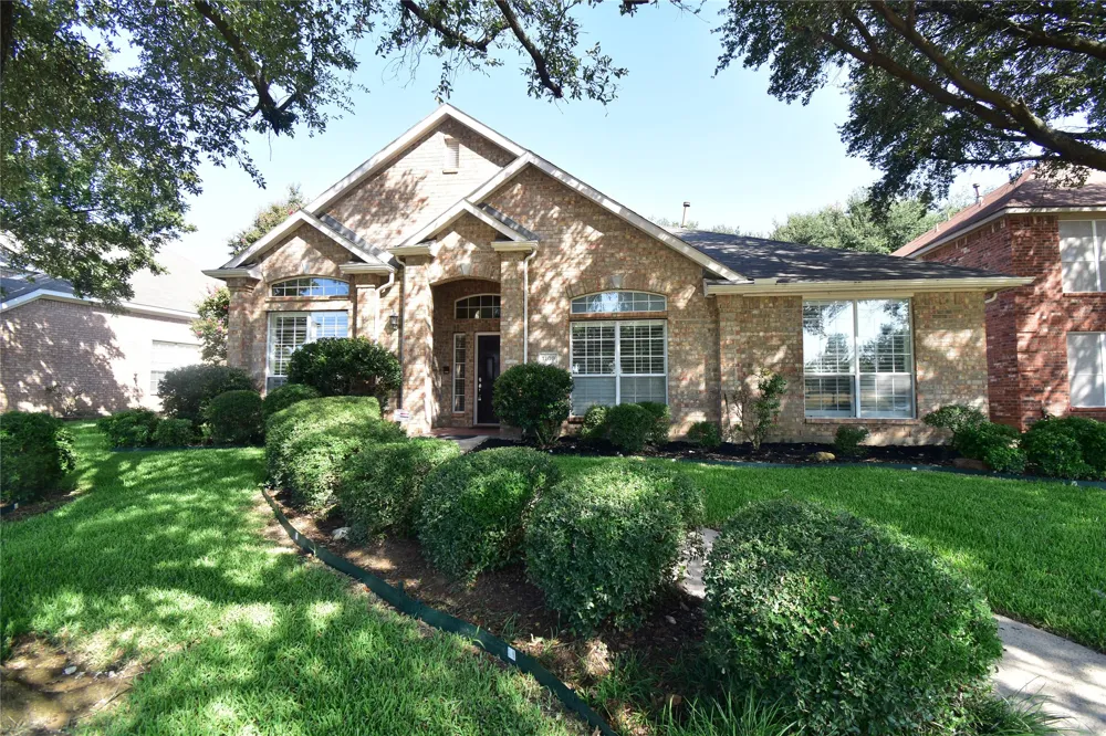 1109 Shadow Lakes Boulevard Allen, TX 75002