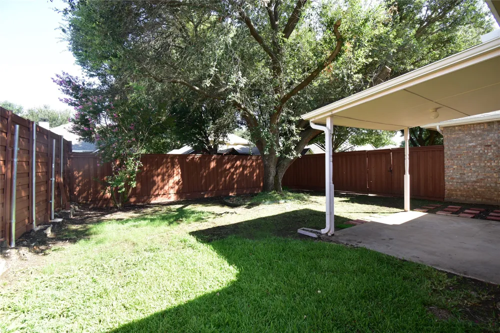 1109 Shadow Lakes Boulevard Allen, TX 75002