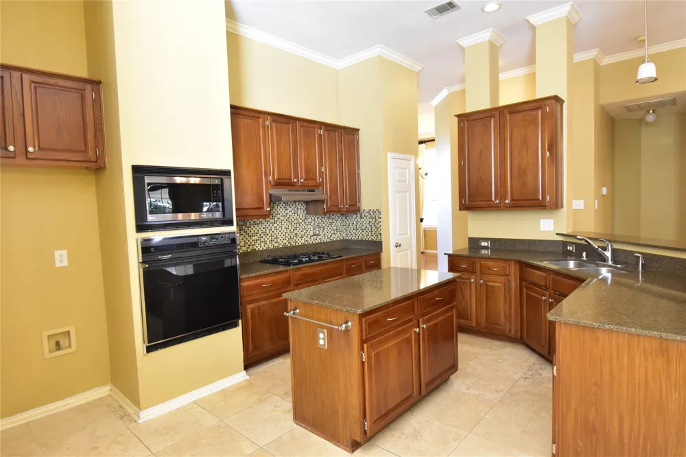 1109 Shadow Lakes Boulevard Allen, TX 75002