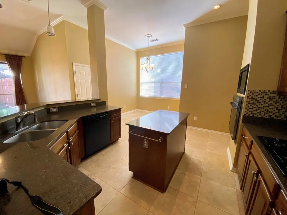 1109 Shadow Lakes Boulevard Allen, TX 75002