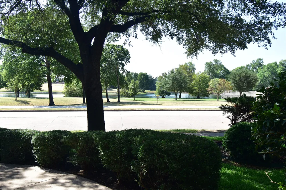 1109 Shadow Lakes Boulevard Allen, TX 75002