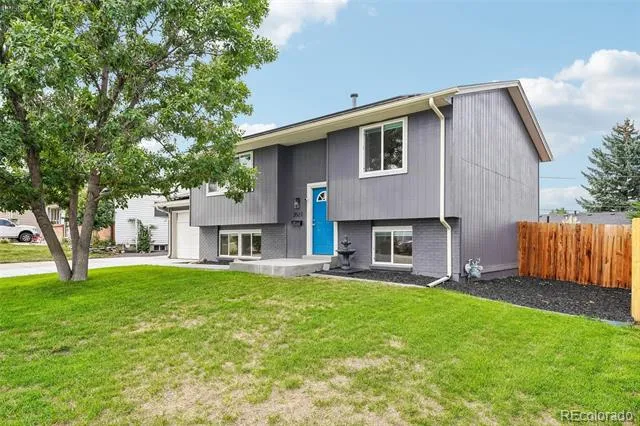 3521 W Mountain Road Englewood, CO 80110