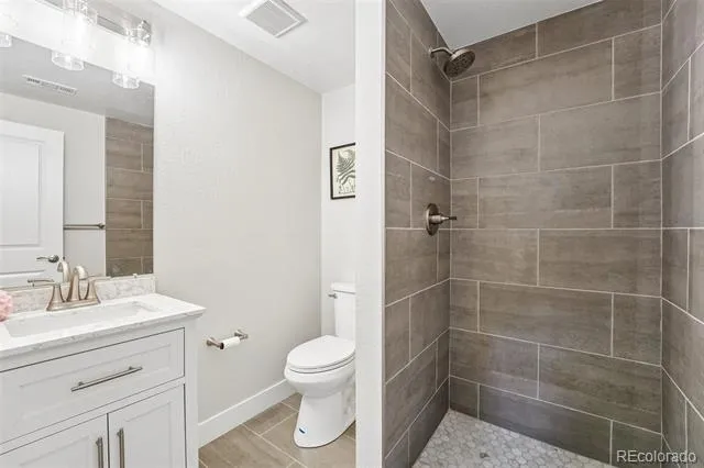 3521 W Mountain Road Englewood, CO 80110