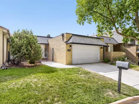 7220 W Maple Drive