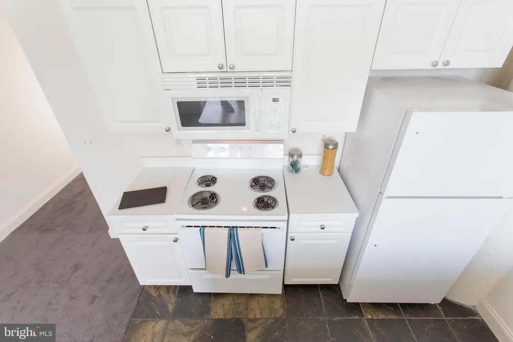 2121 MARKET STREET #215 Philadelphia, PA 19103