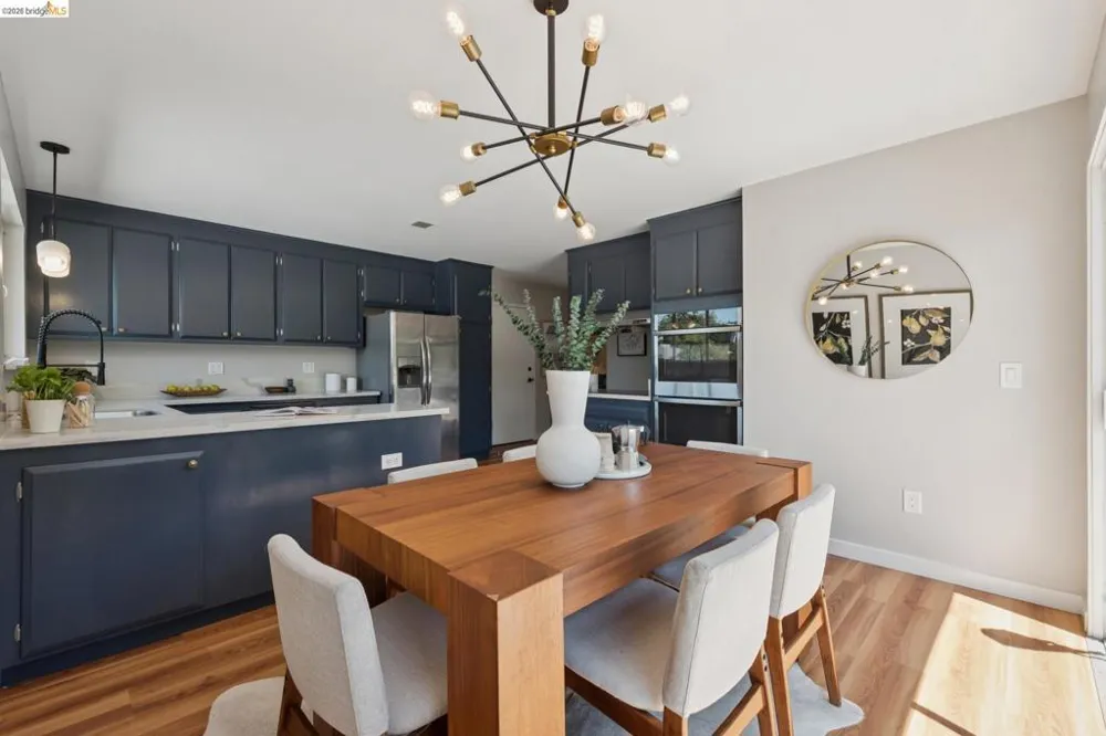 22 Littlewood Drive Piedmont, CA 94611