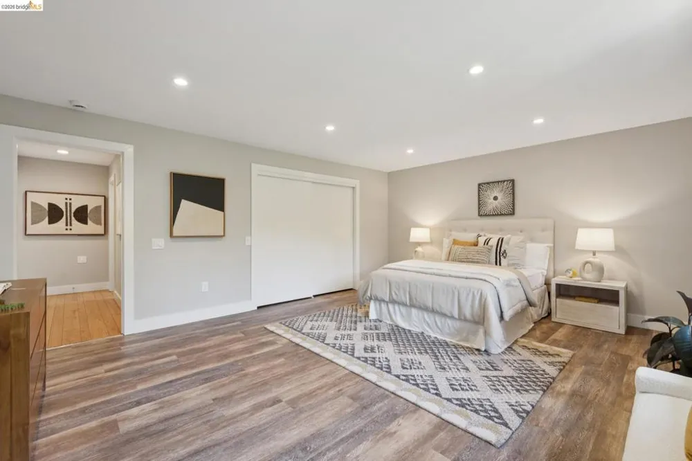 22 Littlewood Drive Piedmont, CA 94611