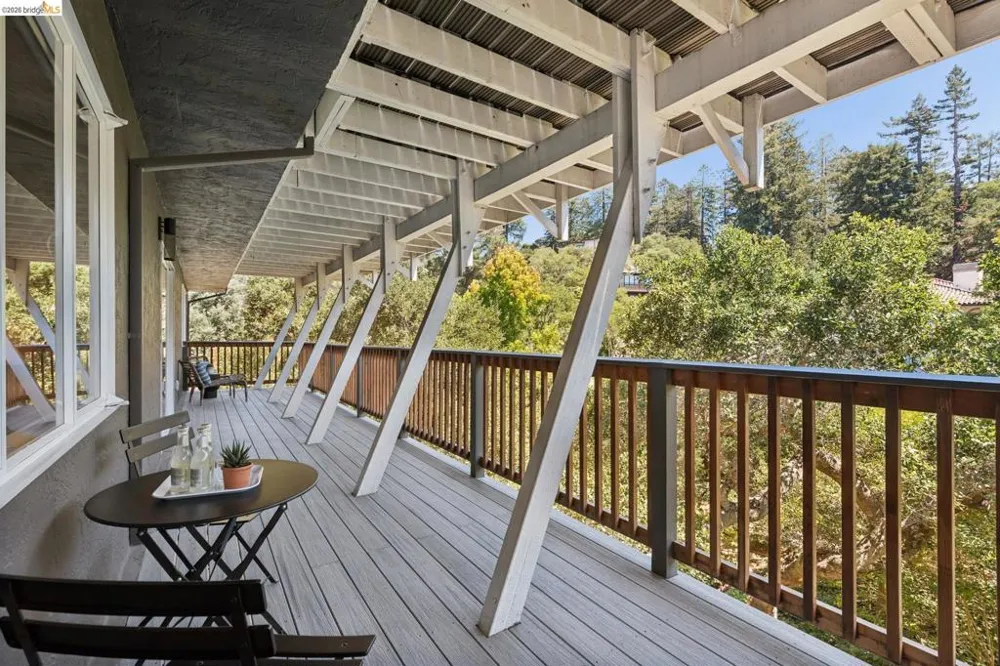 22 Littlewood Drive Piedmont, CA 94611