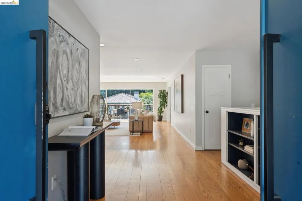 22 Littlewood Drive Piedmont, CA 94611