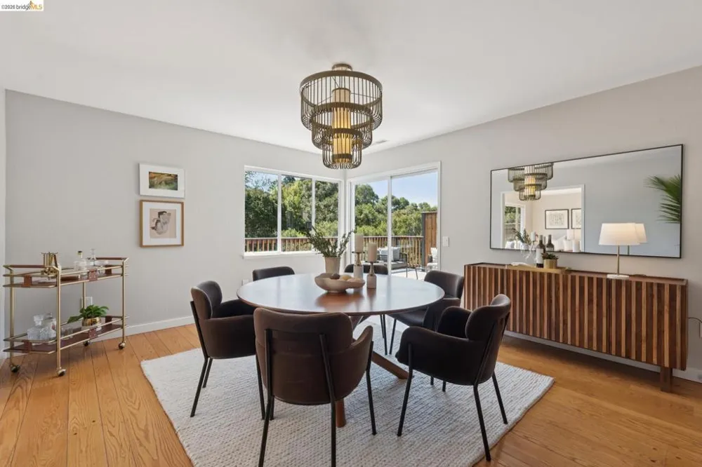 22 Littlewood Drive Piedmont, CA 94611