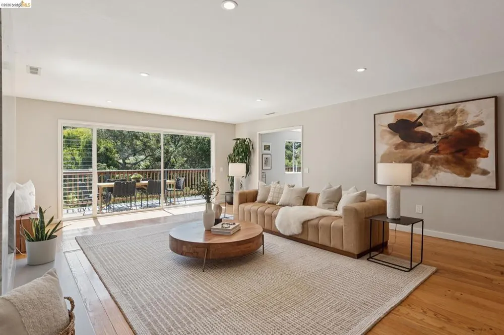 22 Littlewood Drive Piedmont, CA 94611