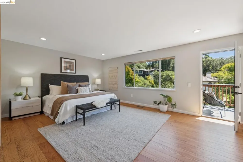 22 Littlewood Drive Piedmont, CA 94611