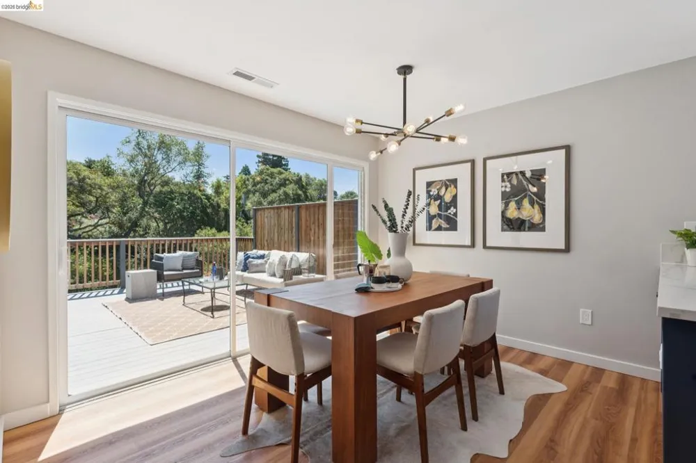 22 Littlewood Drive Piedmont, CA 94611