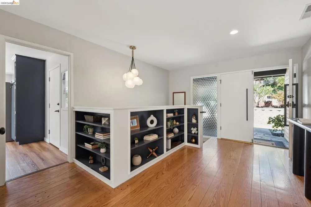 22 Littlewood Drive Piedmont, CA 94611