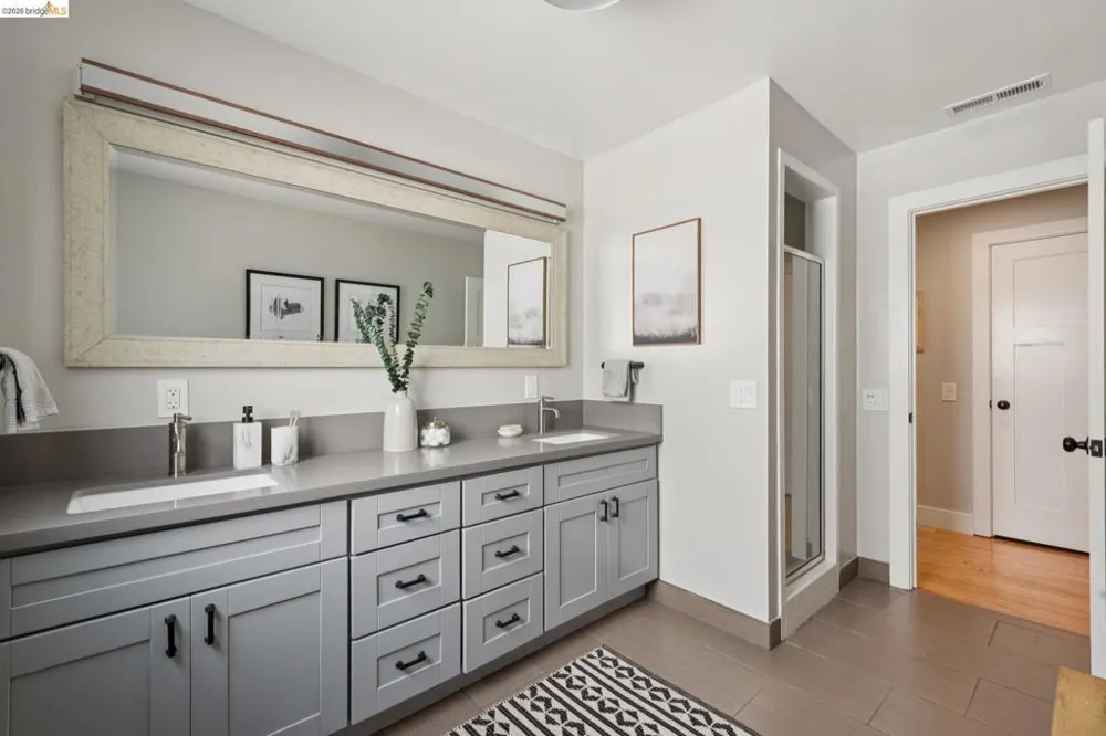 22 Littlewood Drive Piedmont, CA 94611