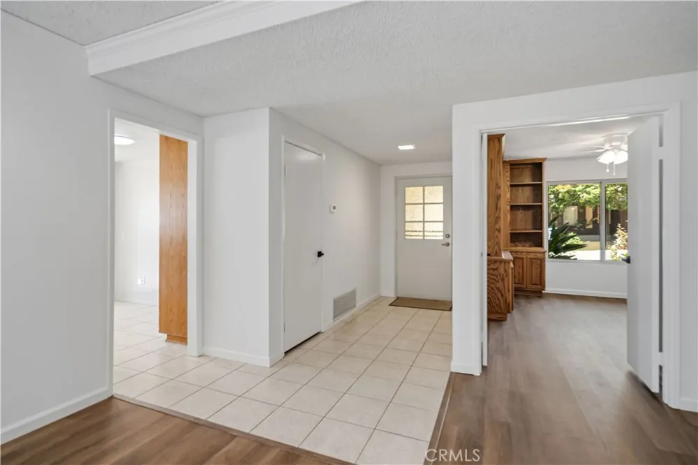 26562 Cardwick Court Newhall, CA 91321