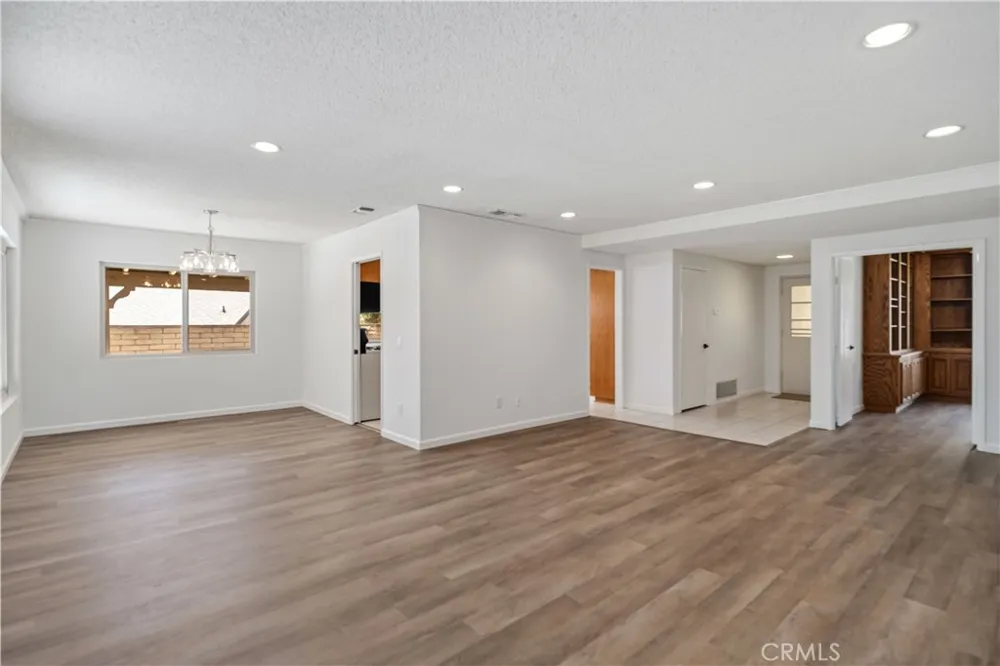 26562 Cardwick Court Newhall, CA 91321