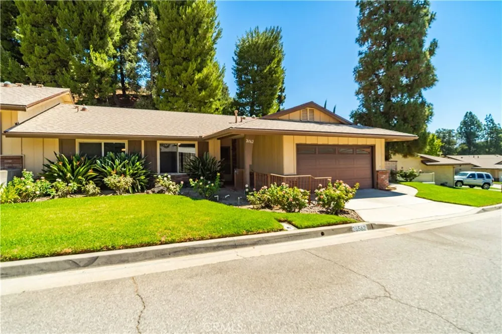 26562 Cardwick Court Newhall, CA 91321