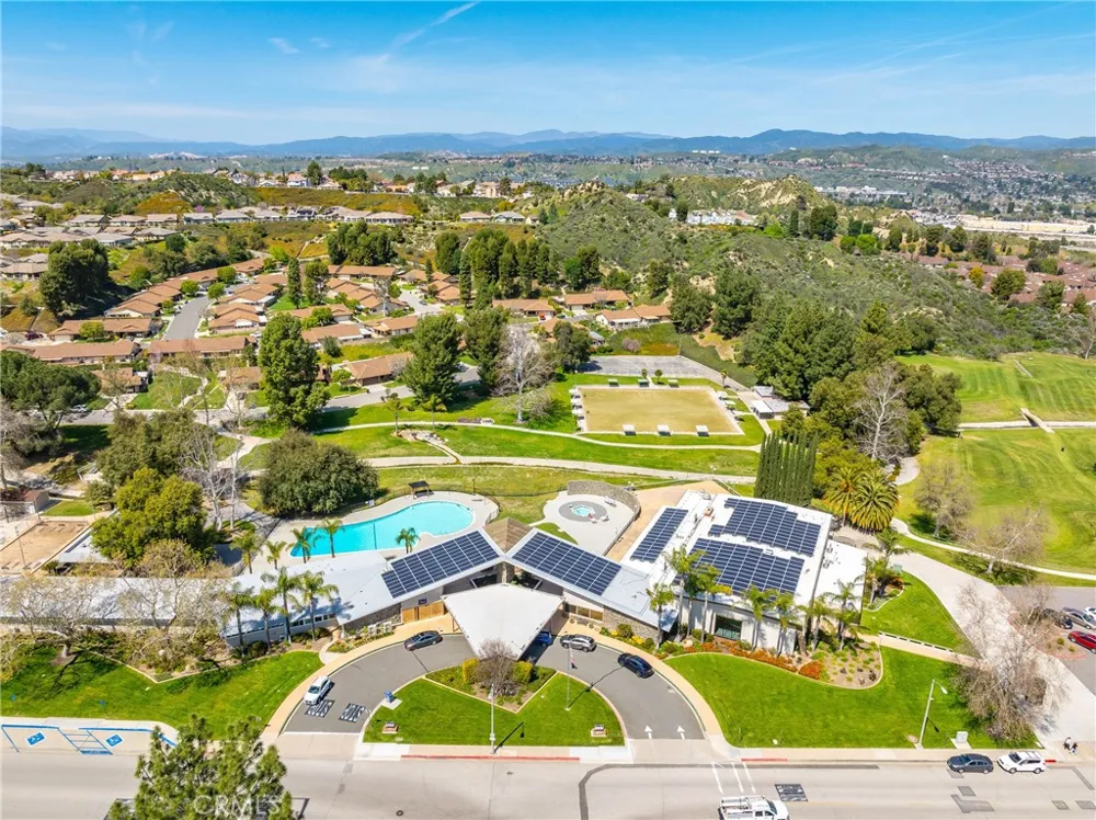 26562 Cardwick Court Newhall, CA 91321