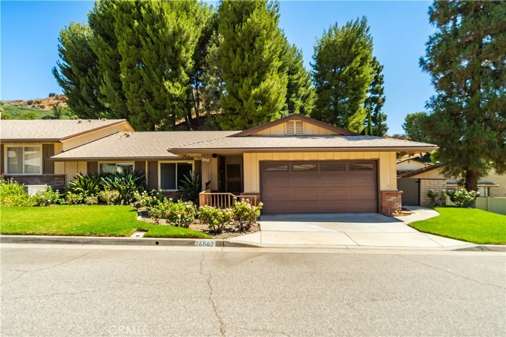 26562 Cardwick Court Newhall, CA 91321