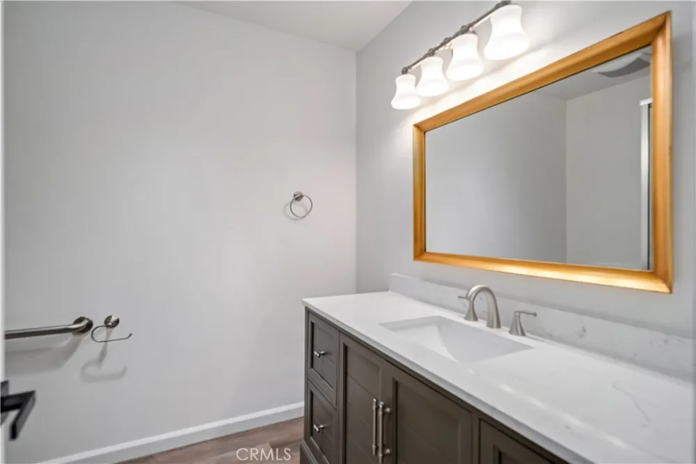 26562 Cardwick Court Newhall, CA 91321