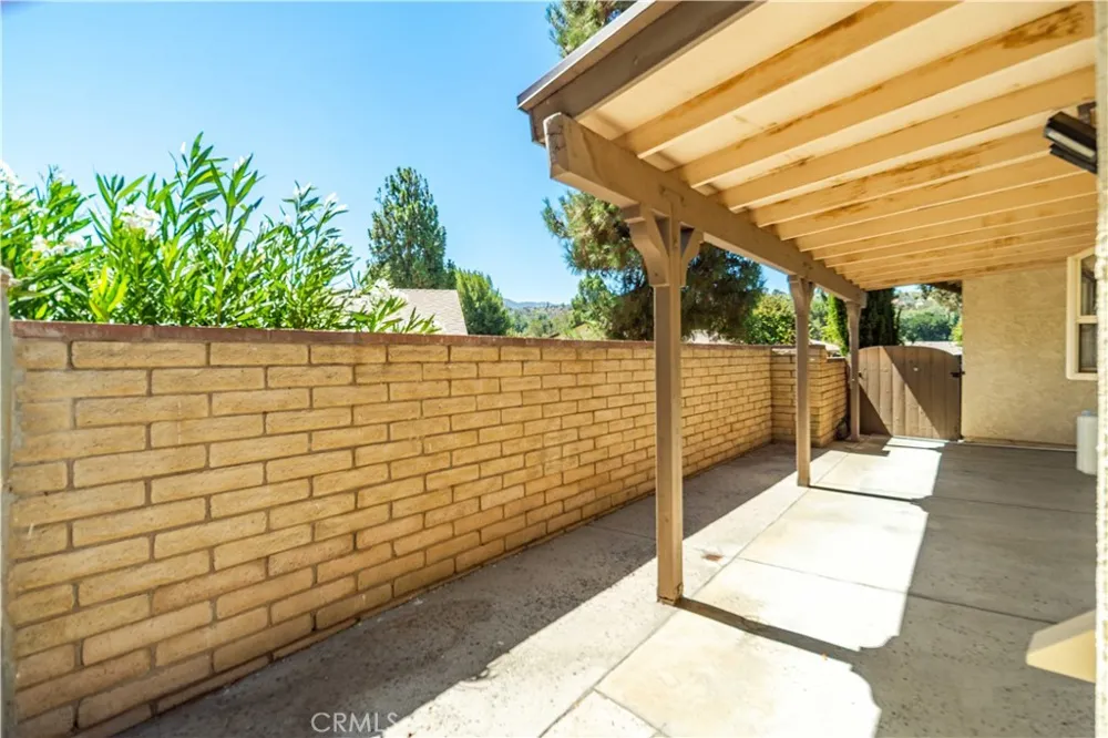26562 Cardwick Court Newhall, CA 91321