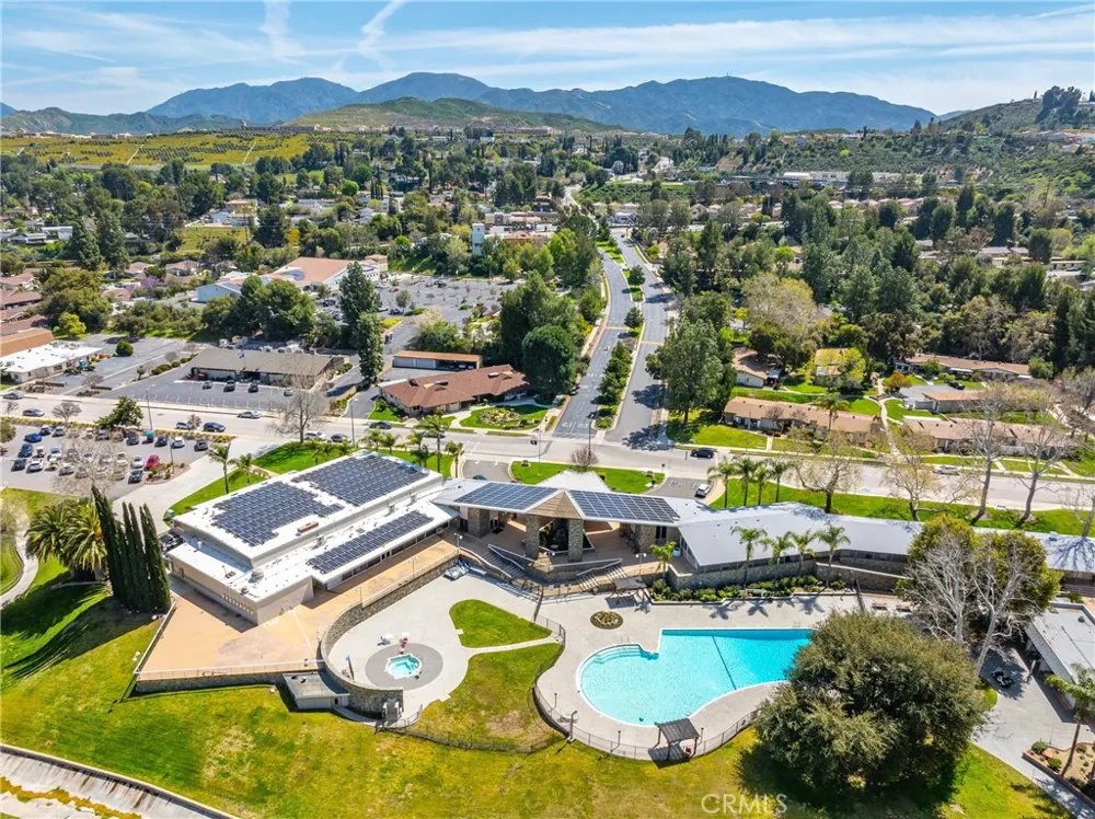 26562 Cardwick Court Newhall, CA 91321