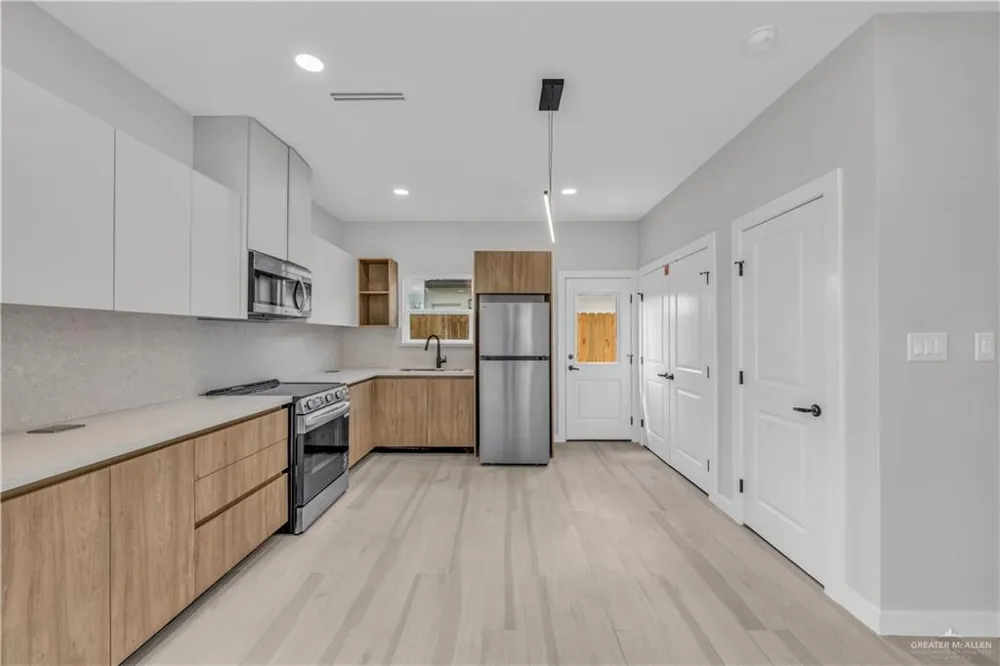 11400 25th Street McAllen, TX 78504