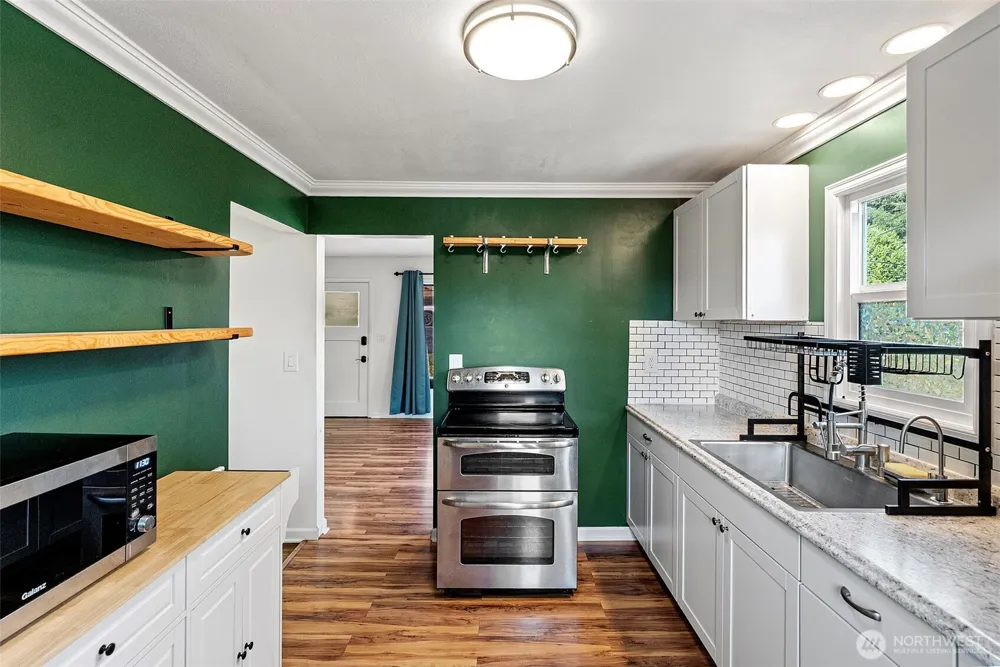 2130 Callow Avenue Bremerton, WA 98312
