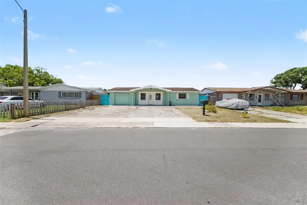 3421 ROCK ROYAL DRIVE Holiday, FL 34691
