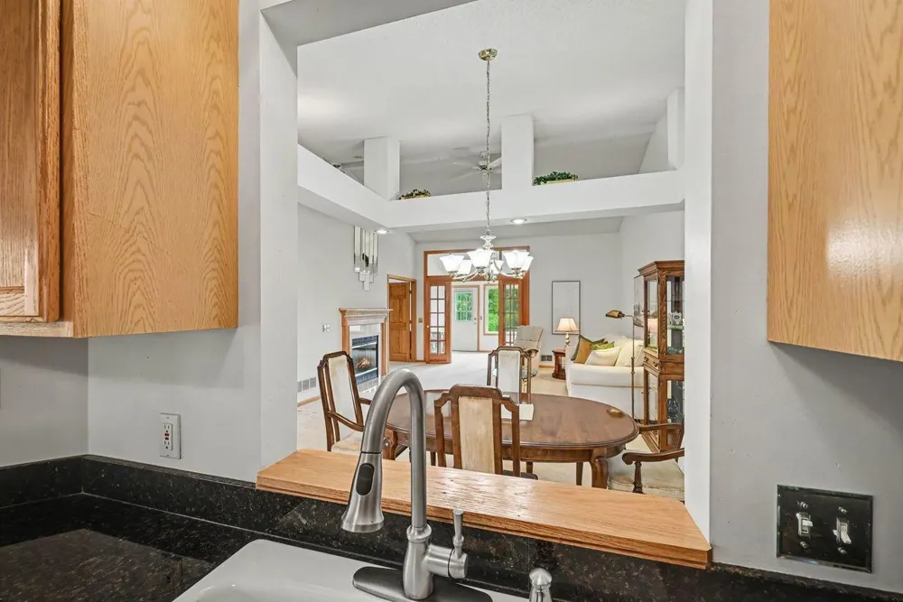 7586 Ojibway Park Bay Woodbury, MN 55125