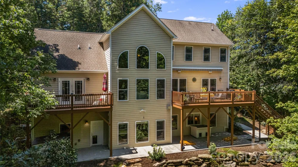 329 Scarlet Tanager Court Arden, NC 28704